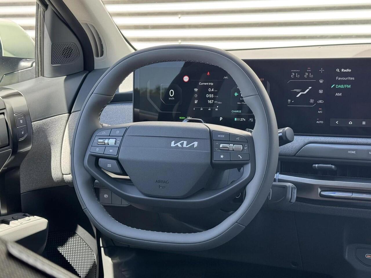 KIA EV3 Plus 58.3 kWh | Privacy Glass | Adaptive Cruise | Stoel- en stuurwielverwarming | Dodehoekassistentie |