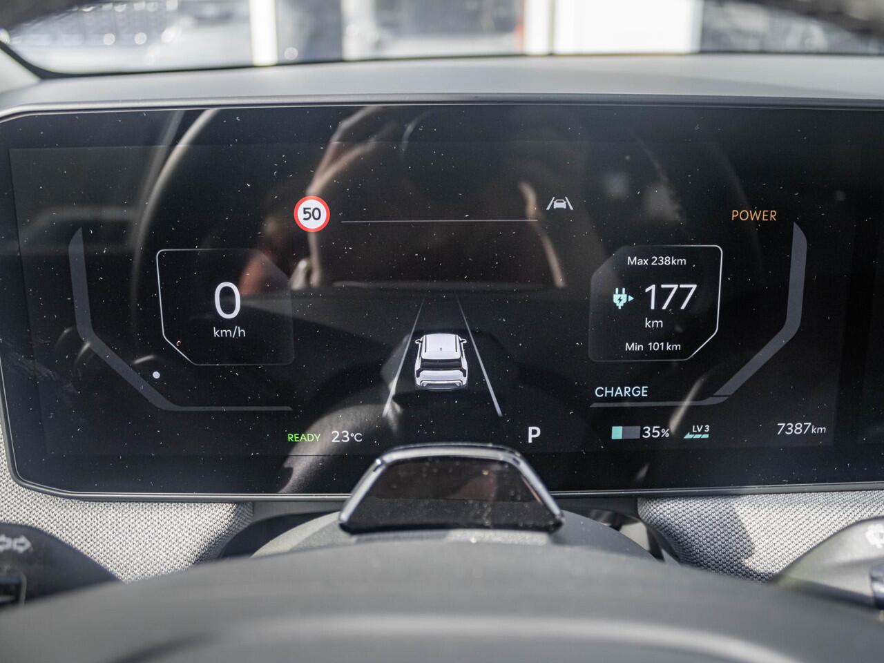 KIA EV3 Plus Advanced 81.4 kWh l SOH 99.6% l Schuifkantel dak l Stoel stuurwiel verwarming l Long range