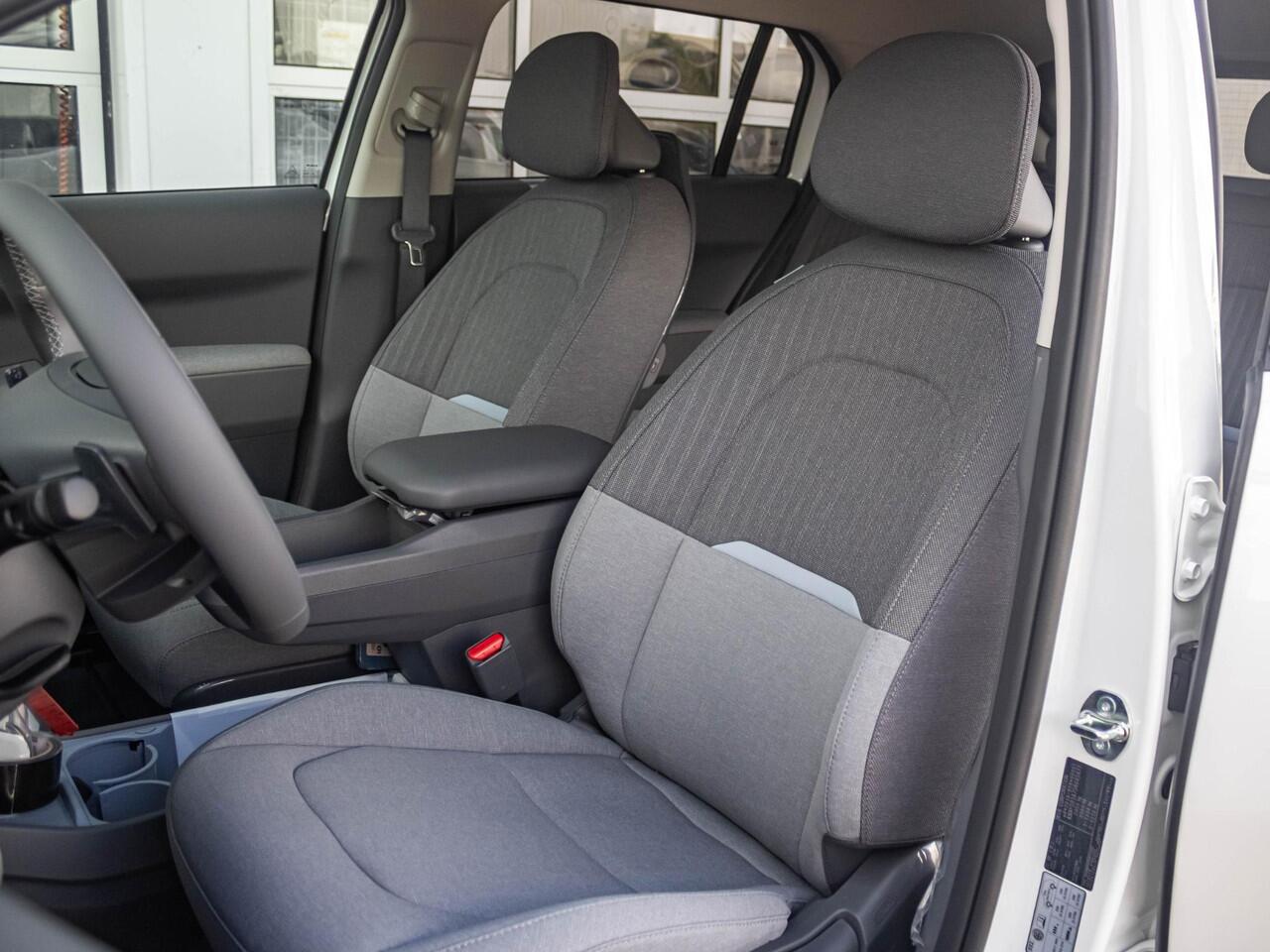 KIA EV3 Plus 81.4 kWh l Uit voorraad leverbaar l 17% Bijtelling | Stoel&Stuurwielverwarming l Dode hoek assistent