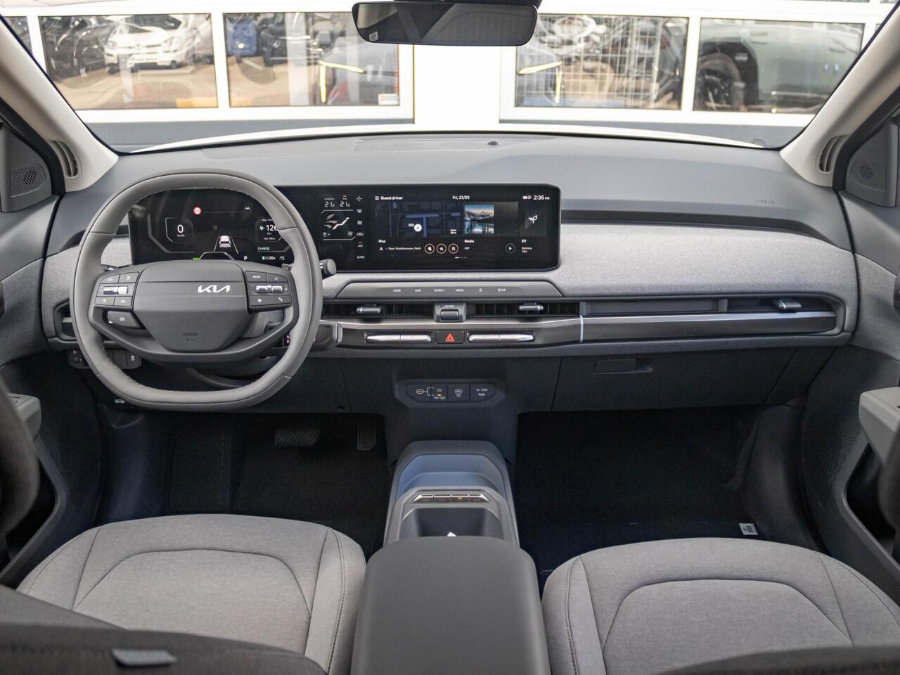 KIA EV3 Plus 81.4 kWh l Uit voorraad leverbaar l 17% Bijtelling | Stoel&Stuurwielverwarming l Dode hoek assistent