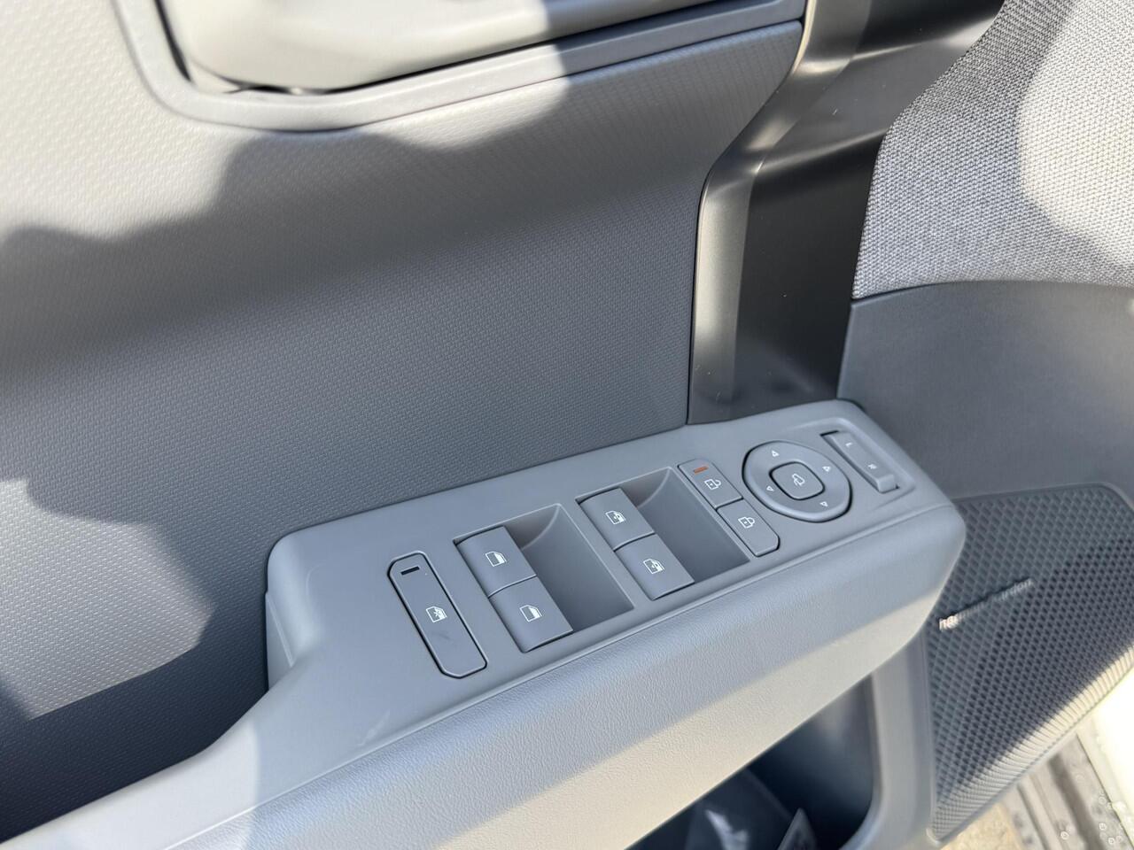 KIA EV3 Plus Advanced 81.4 kWh | Panoramaschuifdak | 19" velgen | Harman Kardon | Privacy Glass | Stoel- en stuurwielverwarming |