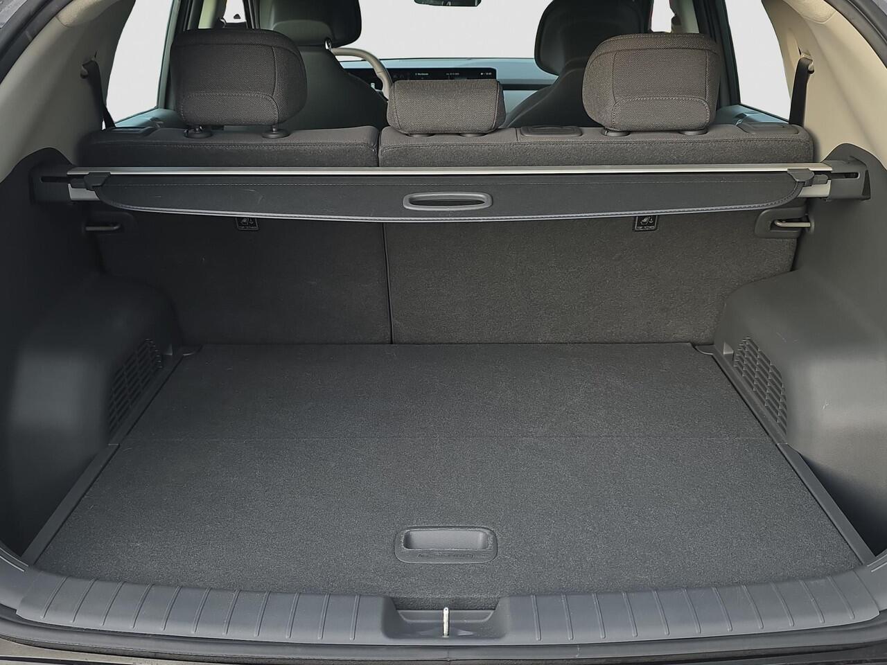 KIA EV3 Air 81.4 kWh | Demo | Adapt. Cruise | Lane-Assist | Climate Control | Long Range | Achteruitrijcamera | Sensoren Voor- En Achter |