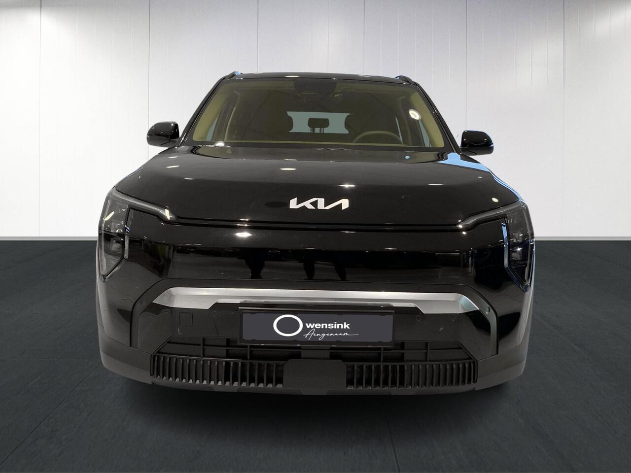 KIA EV3 Plus 58.3 kWh | Parkeersensoren Voor + Achter | Camera | Adaptive Cruise | Keyless | DAB+ | Apple Carplay/ Android Auto