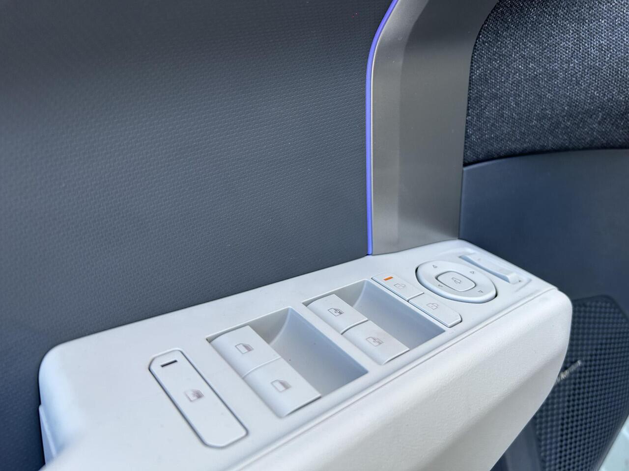 KIA EV3 GT-Line 81.4 kWh | Stoelverwarming Voor & Achter | Cruise | Camera | Sensoren | Navi | Apple Carplay & Android Auto | Key-Less |