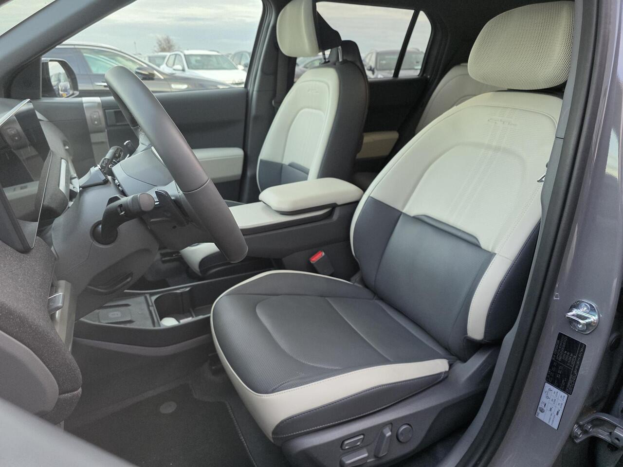 KIA EV3 GT-PlusLine 81.4 kWh Schuif-/kanteldak, 360° camera, Stoel- & stuurwielverwarming, Stoelkoeling navigatie, Apple CarPlay/Android Auto, NL-auto, boekjes compleet