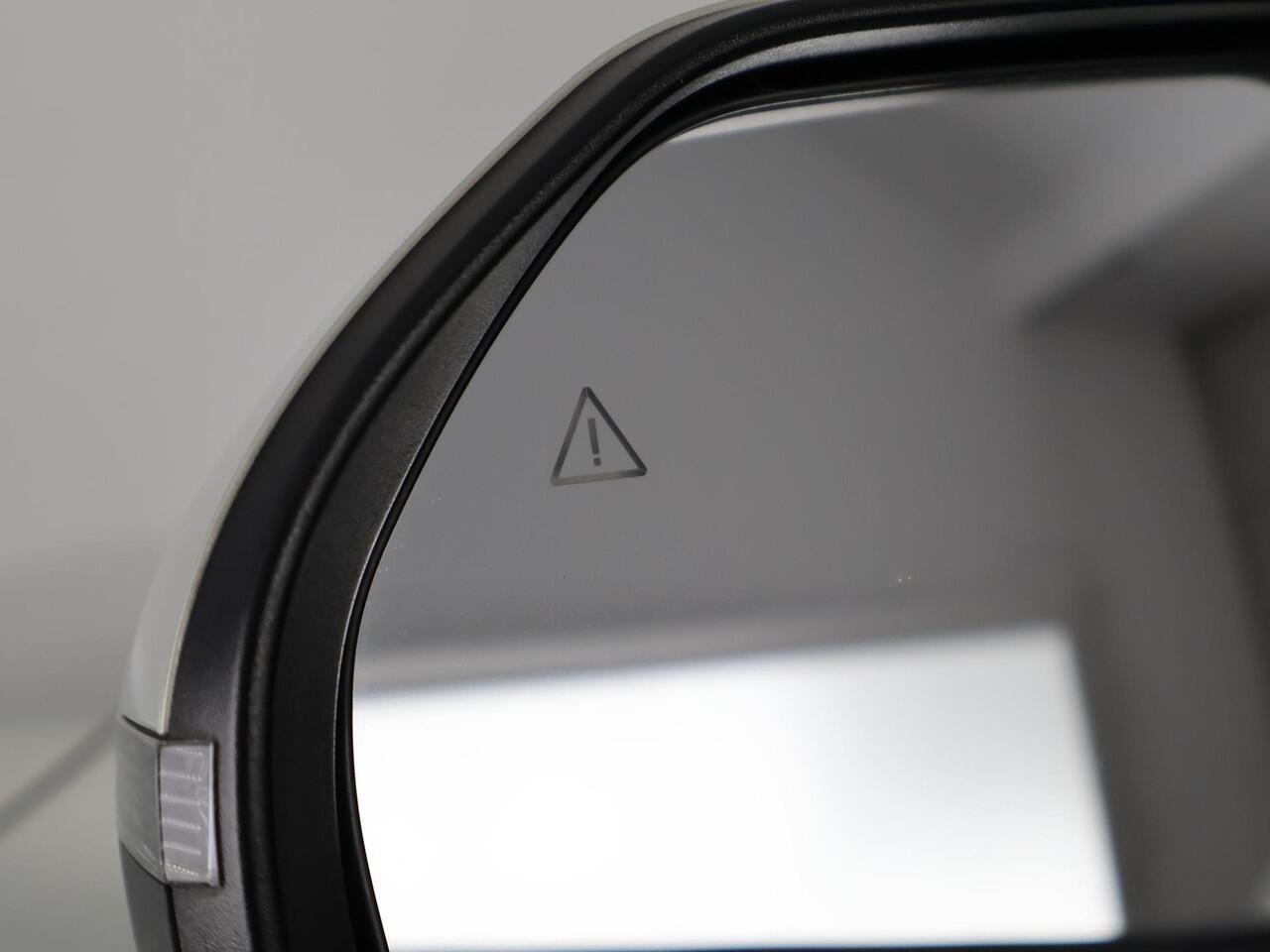 KIA EV3 Plus 81.4 kWh | Navigatie | Stuur-& Stoelverwarming | Parkeersensoren | Camera