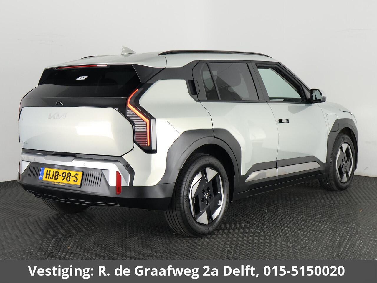 KIA EV3 Plus 81.4 kWh | Navigatie | Stuur-& Stoelverwarming | Parkeersensoren | Camera