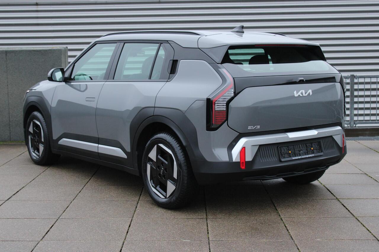 KIA EV3 Diverse uitvoeringen en kleuren leverbaar INFORMEER NAAR BESCHIKBAARHEID VANAF ¤ 36.995,-