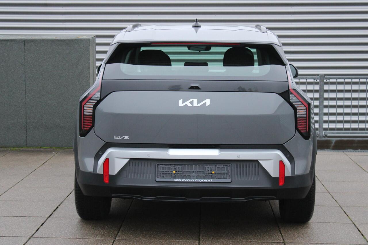 KIA EV3 Diverse uitvoeringen en kleuren leverbaar INFORMEER NAAR BESCHIKBAARHEID VANAF ¤ 36.995,-