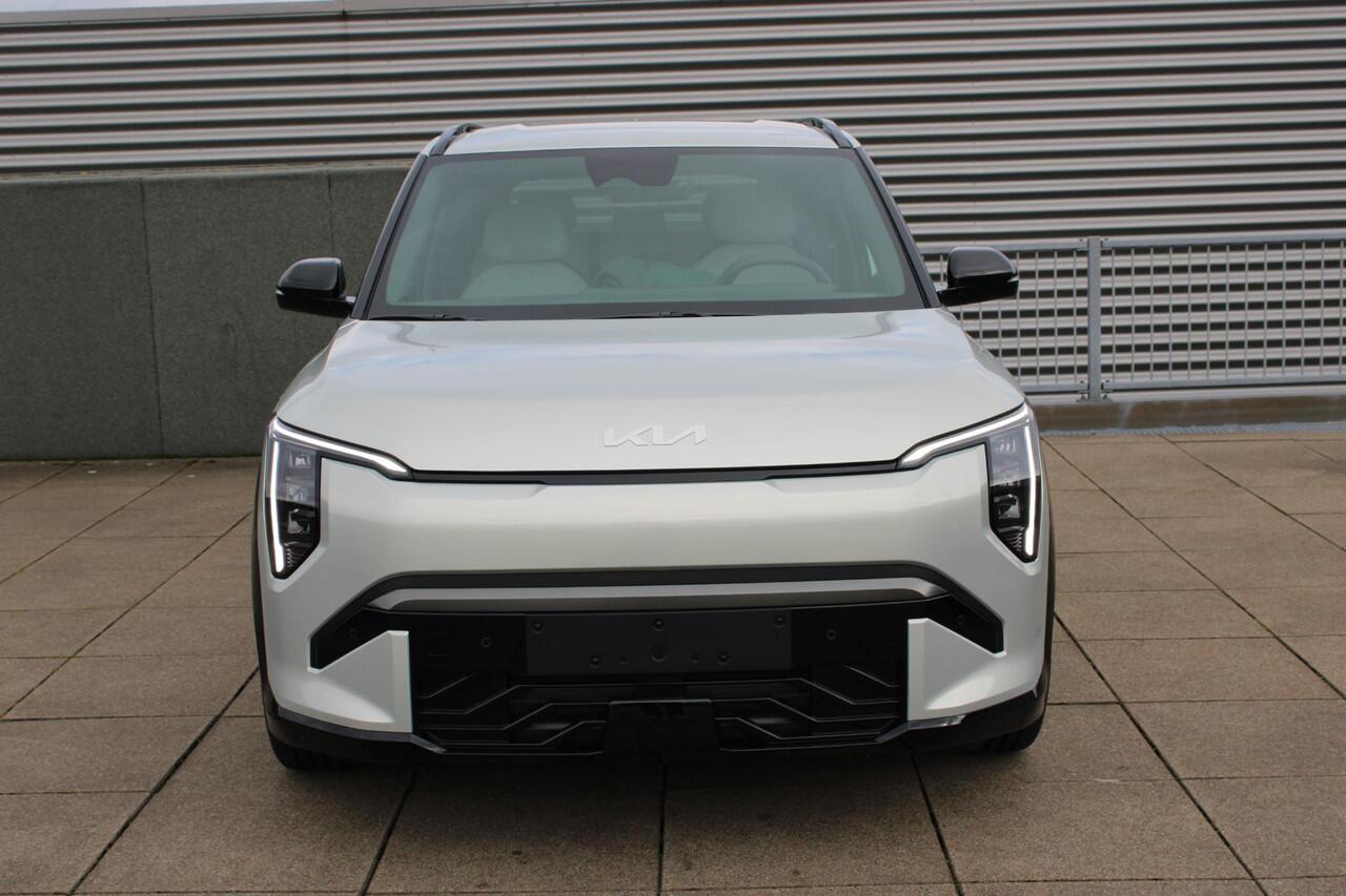 KIA EV3 Diverse uitvoeringen en kleuren leverbaar INFORMEER NAAR BESCHIKBAARHEID VANAF ¤ 36.995,-