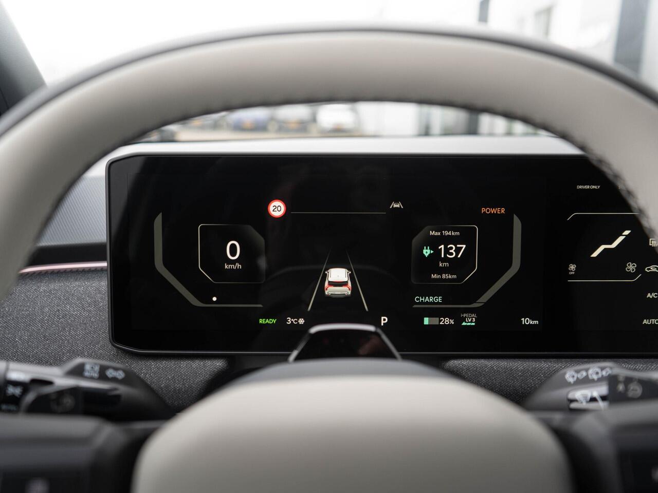 KIA EV3 GT-Line Business Edition 81.4 kWh | OP VOORRAAD | Stoel en stuur verwarming | Carplay/android auto |