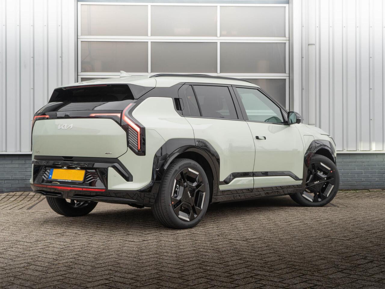 KIA EV3 GT-Line Business Edition 81.4 kWh | OP VOORRAAD | Stoel en stuur verwarming | Carplay/android auto |