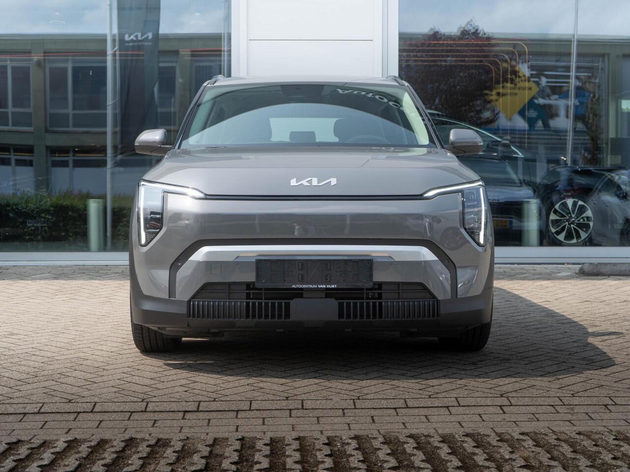 KIA EV3 Plus Advanced 58.3 kWh | Binnenkort beschikbaar | Schuifkanteldak | Stoel en stuurverwarming |