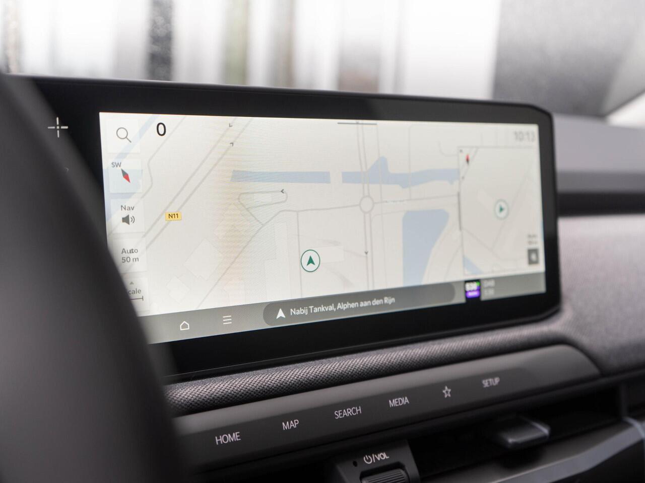 KIA EV3 Plus 58.3 kWh | Binnenkort beschikbaar | Stoel & Stuurverwarming | Apple Carplay | Adapt. Cruise | Camera | 17" | Navi