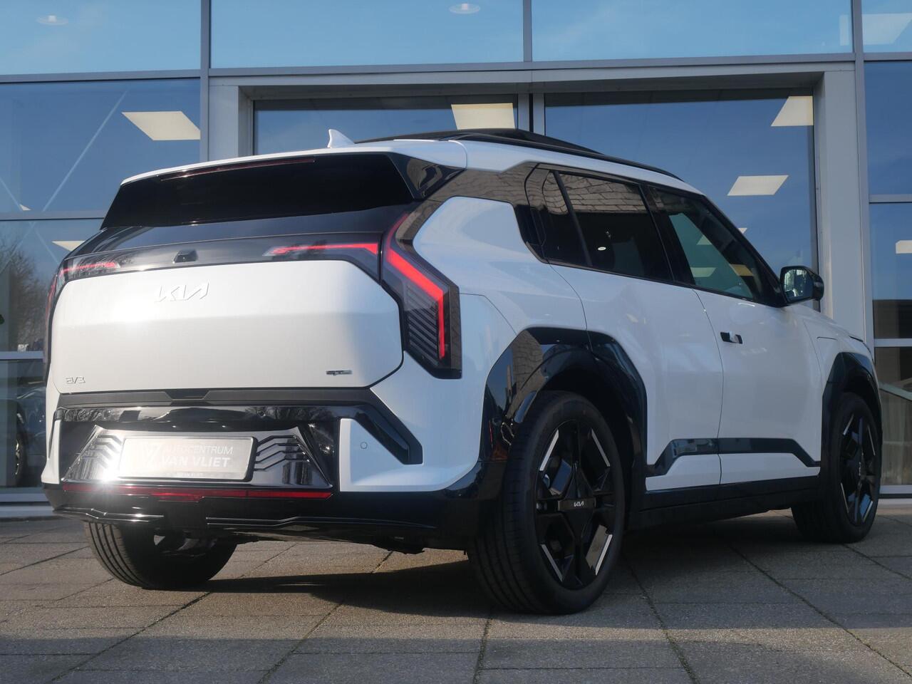 KIA EV3 GT-PlusLine 81.4 kWh | 360 graden camera | Stoelventilatie |