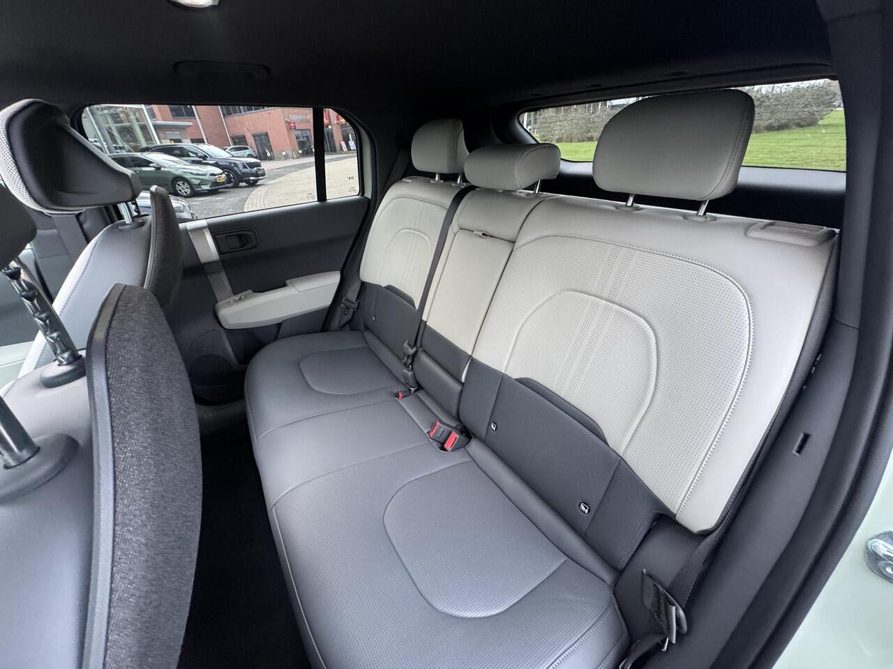 KIA EV3 GT-Line 81.4 kWh Zeer complete Auto, Demo Korting!, Eerste Eigenaar, Schuif/Kanteldak , Lederen bekleding, Enz...