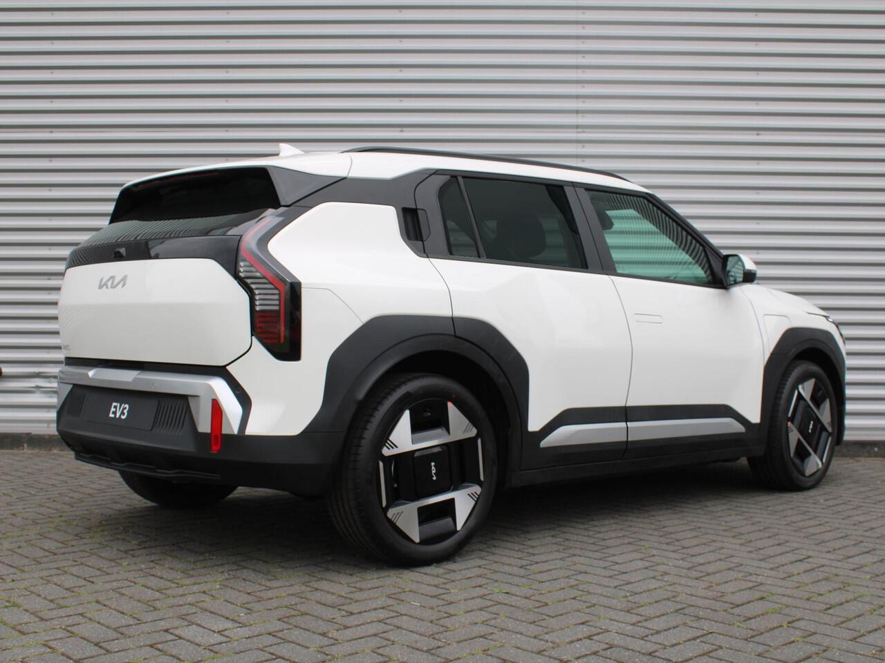 KIA EV3 Plus Advanced 81.4 kWh | Nieuw | Direct leverbaar | Actieradius tot 563 km (WLTP) | 18% bijtelling |