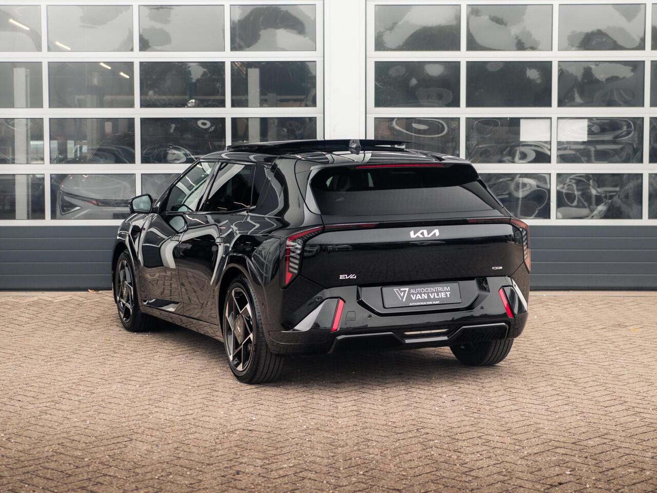 KIA EV4 GT-PlusLine 81.4 kWh | Uit voorraad leverbaar | 2025 nog rijden | 17% Bijtelling | Gratis metalliclak!