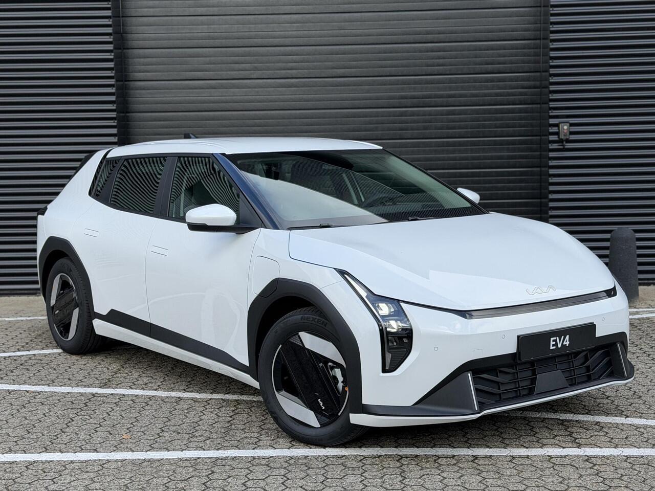 KIA EV4 Air 58.3 kWh | Snel leverbaar | Stoelverwarming | Camera | Navigatie | Parkeersensoren | Apple carplay