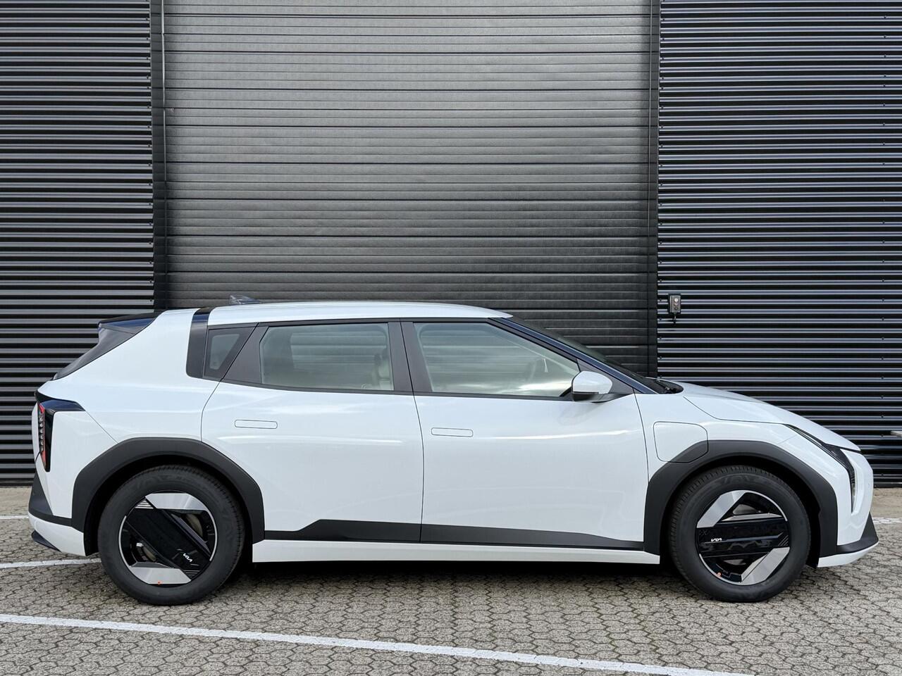 KIA EV4 Air 58.3 kWh | Snel leverbaar | Stoelverwarming | Camera | Navigatie | Parkeersensoren | Apple carplay