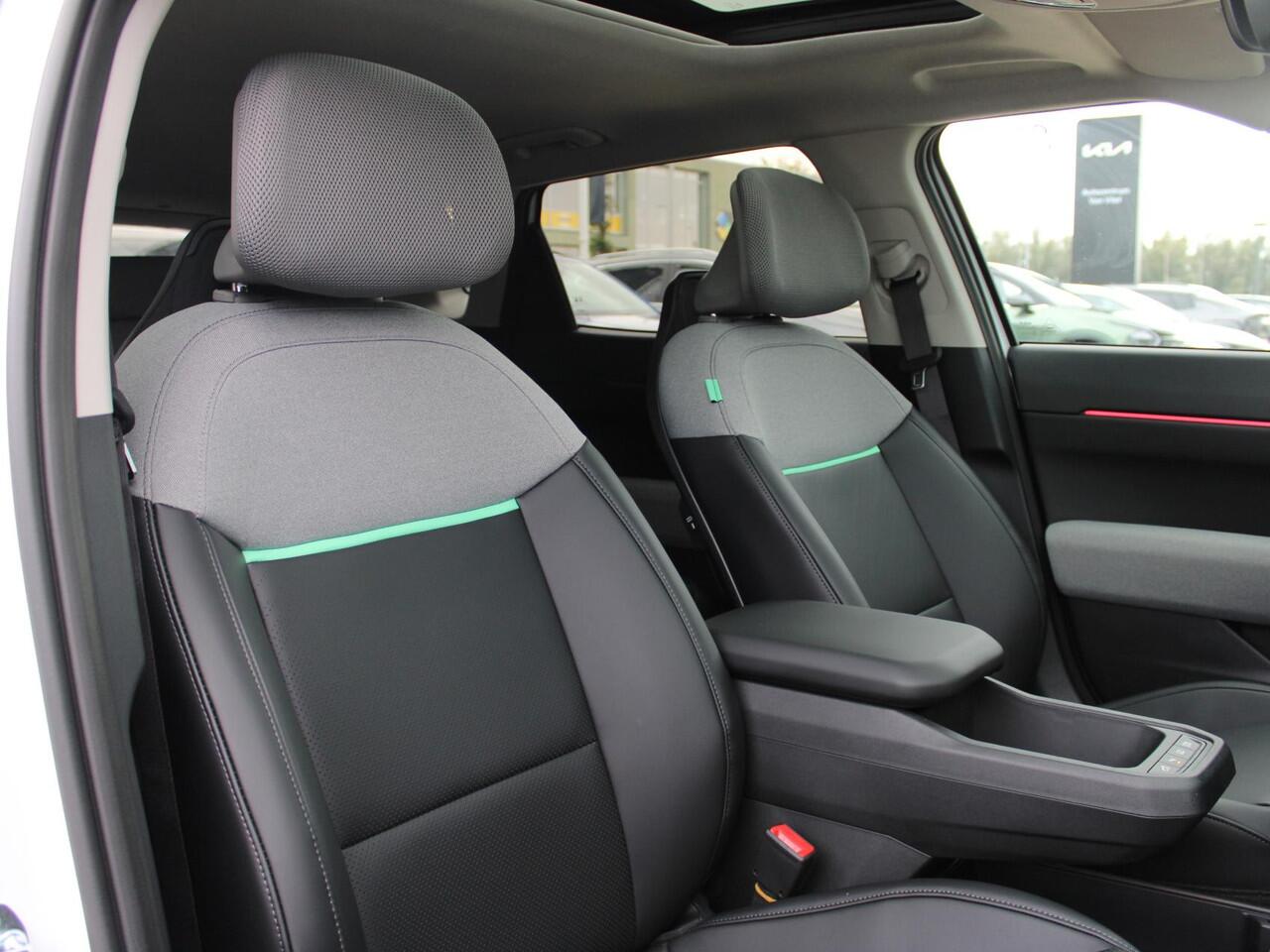 KIA EV4 Plus Advanced 81.4 kWh Direct leverbaar | Pano dak | Elektrische kofferbak | lage bijtelling!