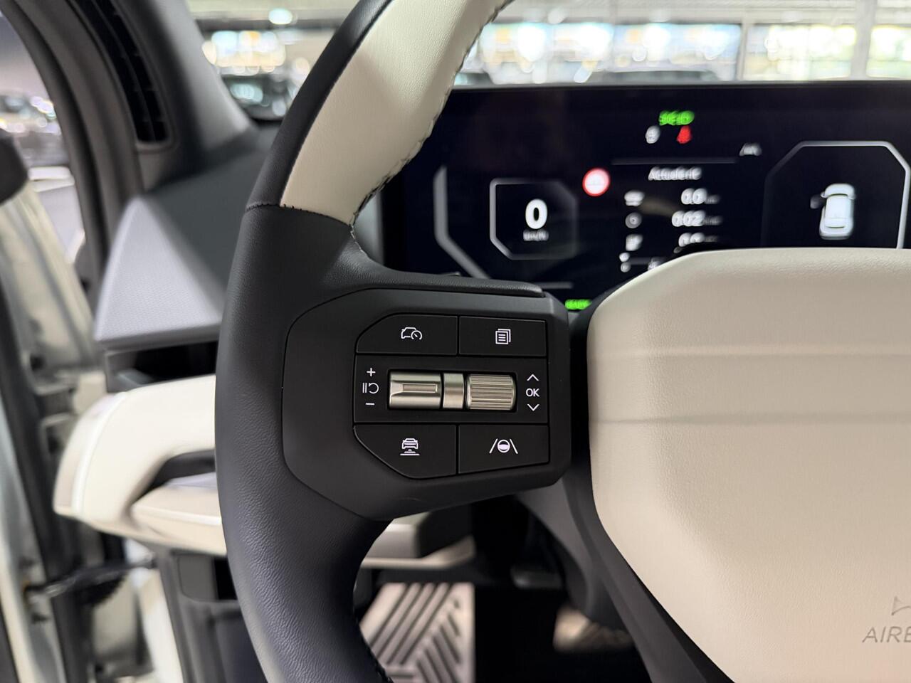 KIA EV4 GT-PlusLine 81.4 kWh ,Unieke kleur Matte Ivory Silver, Direct uit voorraad leverbaar.