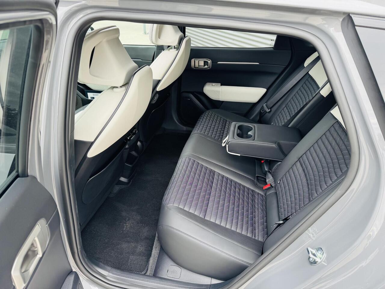 KIA EV4 GT-PlusLine 81.4 kWh Demo auto | kmstand kan iets variëren! | informeer altijd of de auto aanwezig is !