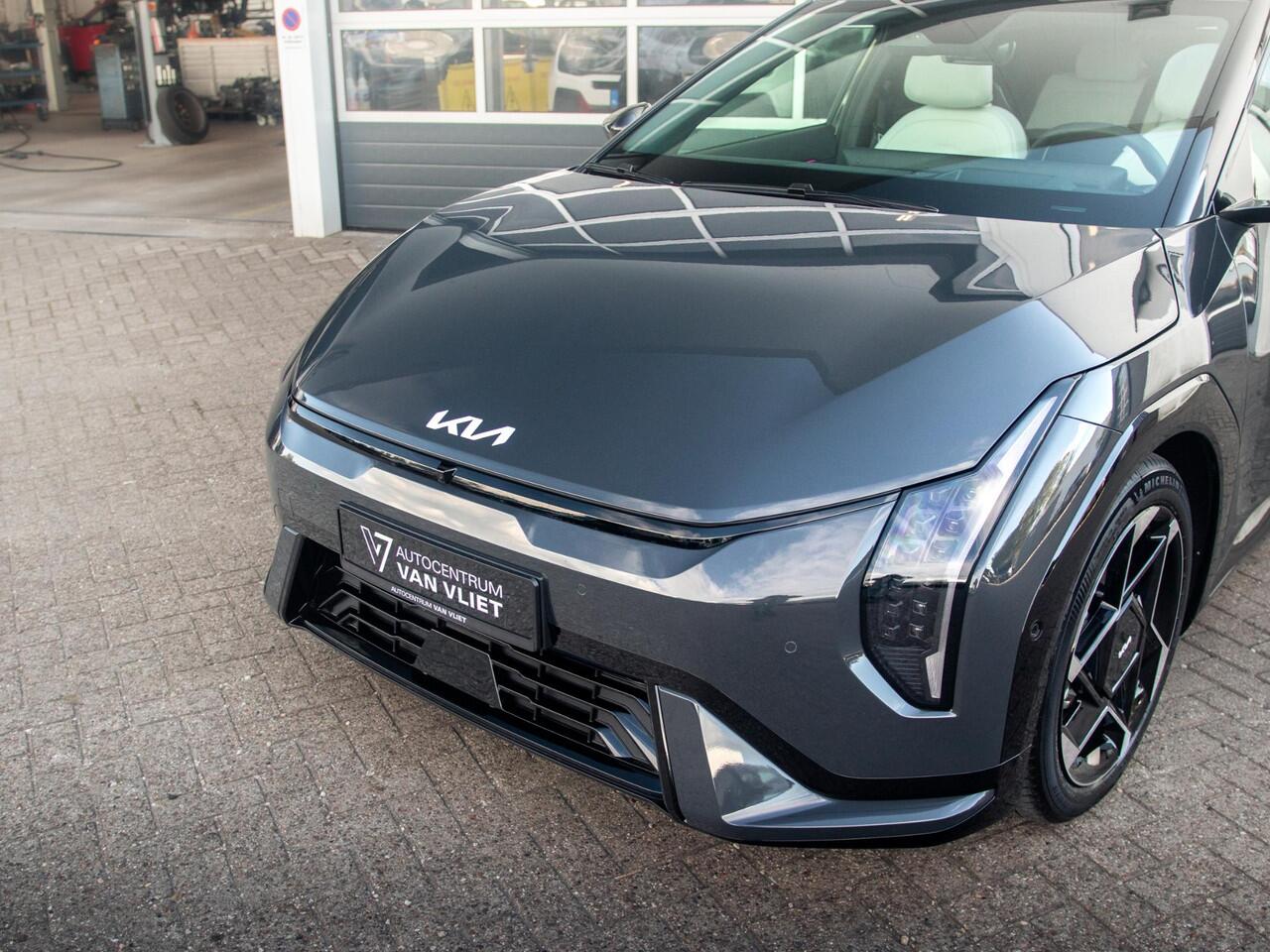 KIA EV4 Hatchback GT-PlusLine 81.4 kWh | Direct leverbaar!