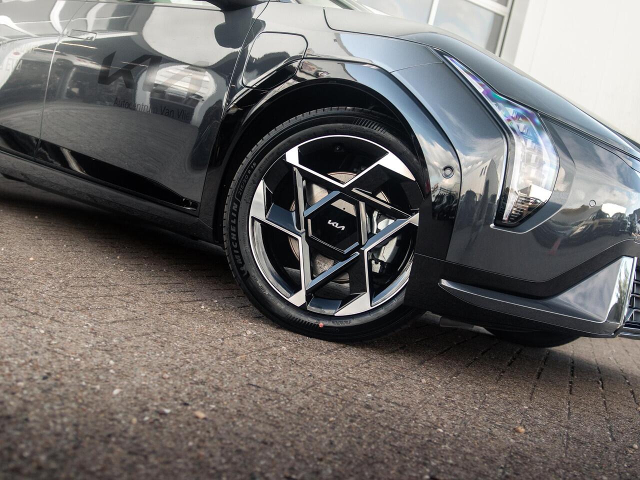 KIA EV4 Hatchback GT-PlusLine 81.4 kWh | Direct leverbaar!