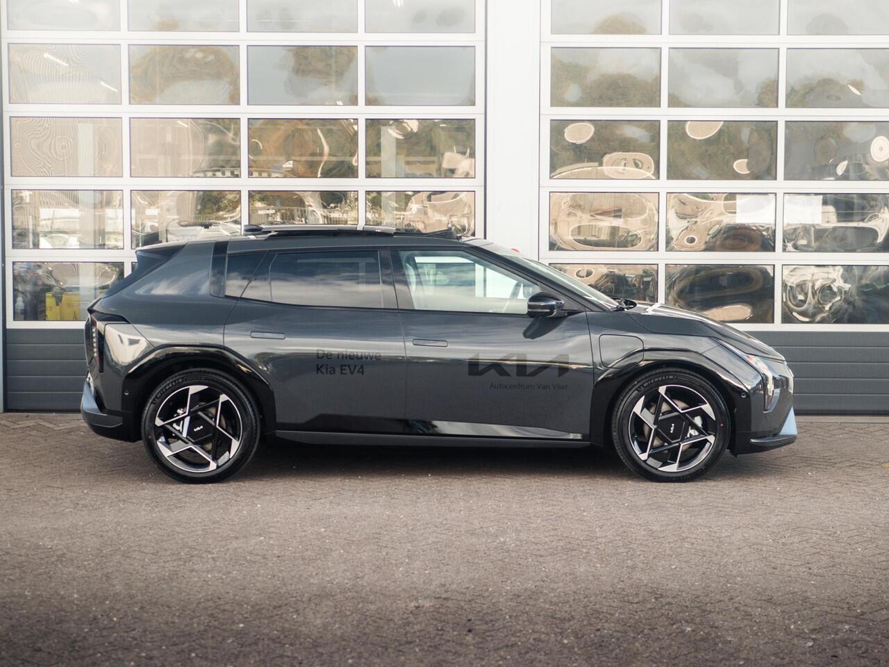 KIA EV4 Hatchback GT-PlusLine 81.4 kWh | Direct leverbaar!