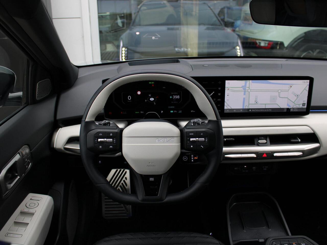 KIA EV4 GT-PlusLine 81.4 kWh Direct Leverbaar | HUD | Harman Kardon | Pano dak | Stoel en stuurverwarming | Geheugenfunctie bestuurdersstoel |