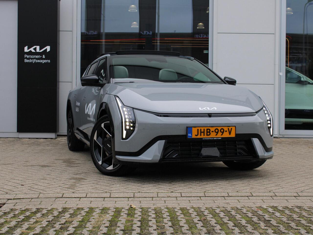 KIA EV4 GT-PlusLine 81.4 kWh Direct Leverbaar | HUD | Harman Kardon | Pano dak | Stoel en stuurverwarming | Geheugenfunctie bestuurdersstoel |