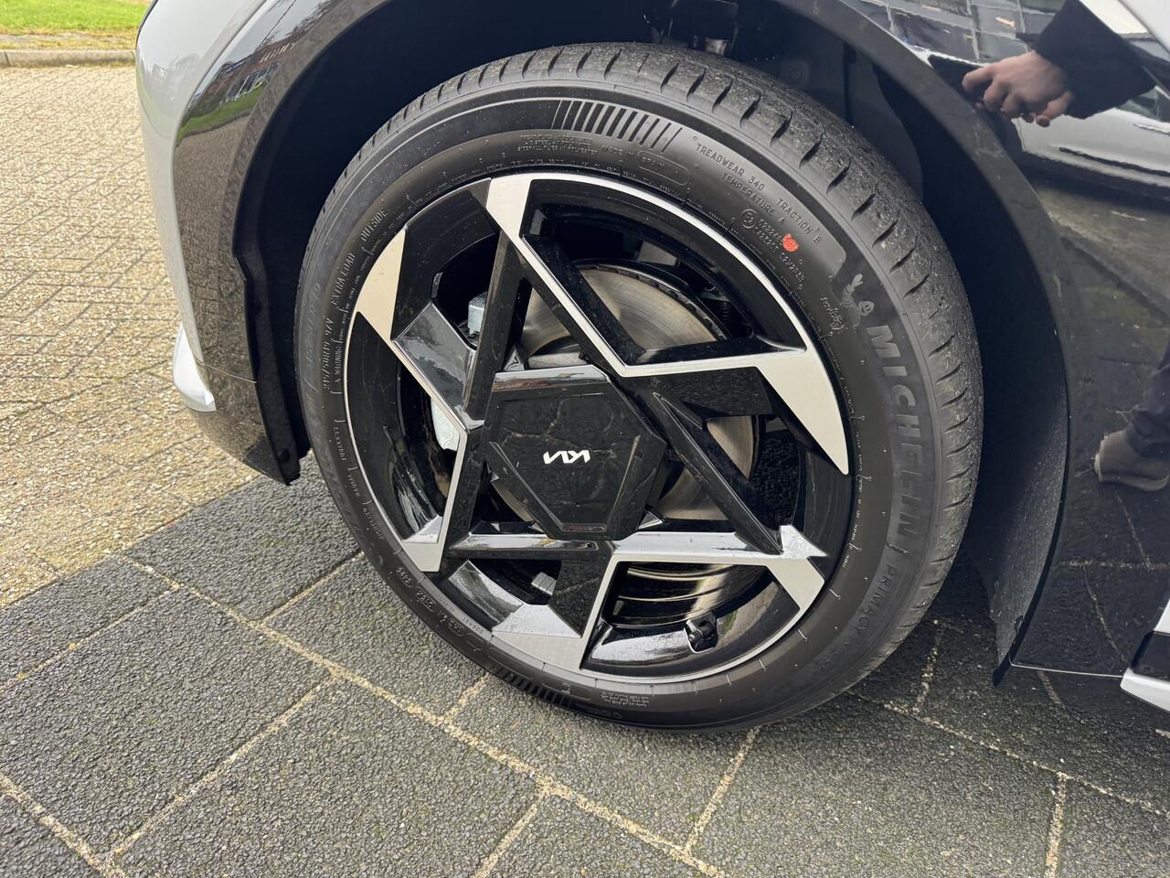 KIA EV4 GT-Line 81.4 kWh Uit Voorraad Leverbaar!!, Voorraadkorting!, Complete Uitvoering!, Incl. Inruilpremie, Enz...