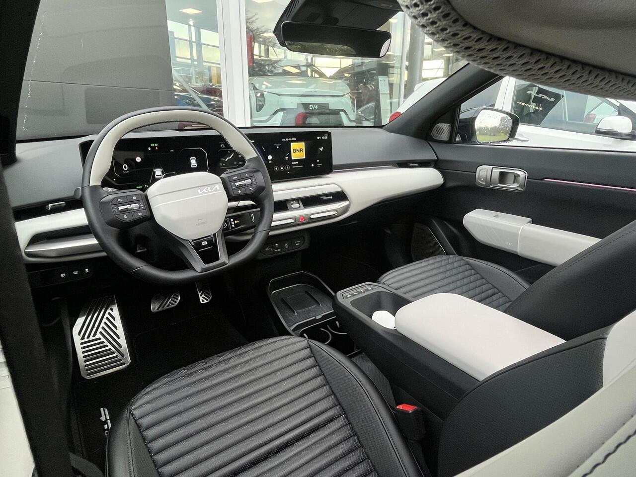 KIA EV4 GT-PlusLine 81.4 kWh Stoelventilatie/verwarming, Eerste Eigenaar, Schuif/Kanteldak , Lederen bekleding, zeer compleet