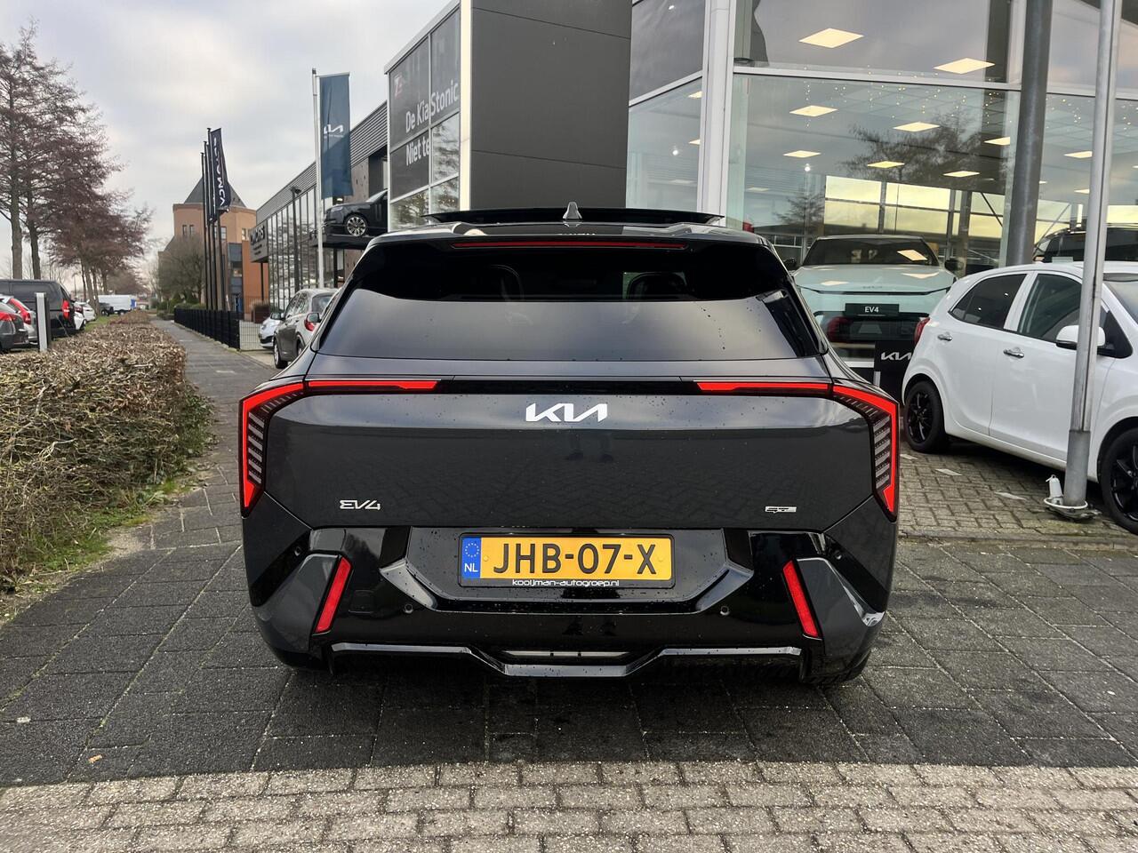KIA EV4 GT-PlusLine 81.4 kWh Stoelventilatie/verwarming, Eerste Eigenaar, Schuif/Kanteldak , Lederen bekleding, zeer compleet