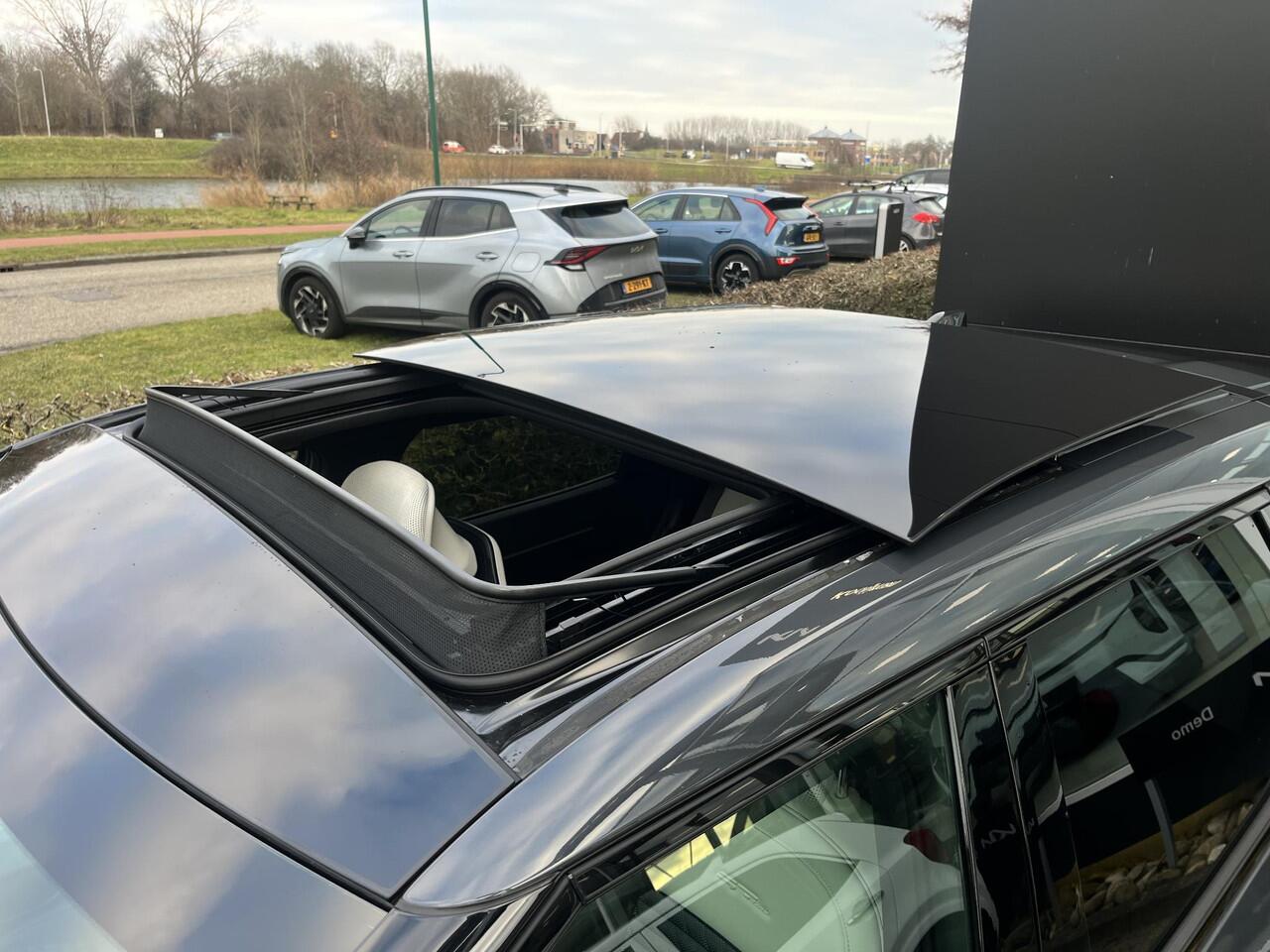 KIA EV4 GT-PlusLine 81.4 kWh Stoelventilatie/verwarming, Eerste Eigenaar, Schuif/Kanteldak , Lederen bekleding, zeer compleet