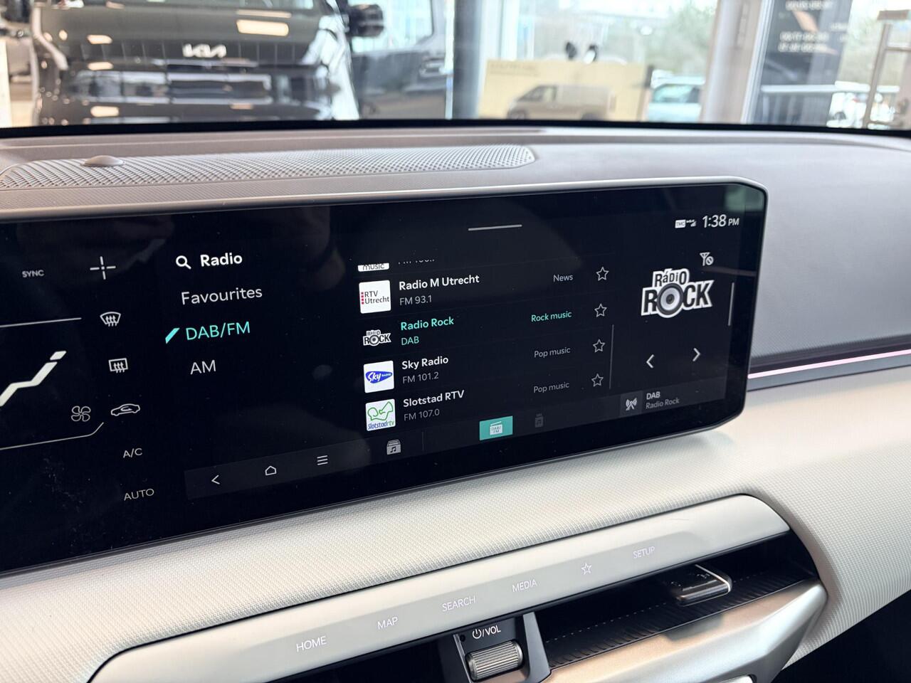 KIA EV4 GT-Line Business Edition 81.4 kWh Showroom model, direct leverbaar!