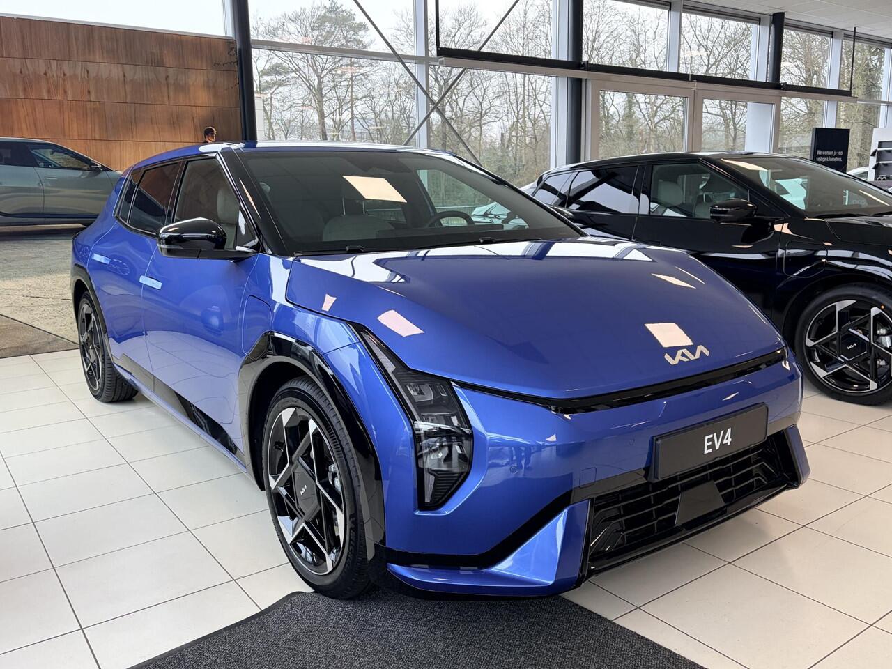 KIA EV4 GT-Line Business Edition 81.4 kWh Showroom model, direct leverbaar!