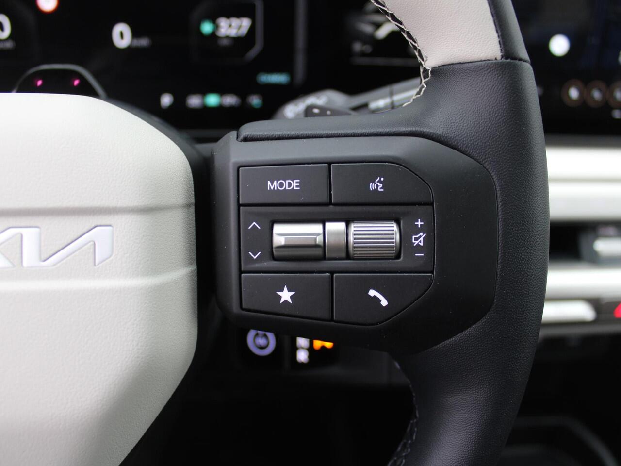 KIA EV4 GT-PlusLine 81.4 kWh | Schuifdak | Stuur-/stoelverwarming + ventilatie | Camera rondom | Elek. stoelverstelling | Leer | HUD | LED | 19" LM |