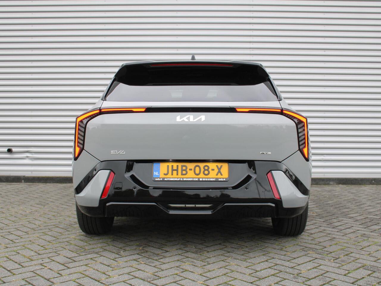 KIA EV4 GT-PlusLine 81.4 kWh | Schuifdak | Stuur-/stoelverwarming + ventilatie | Camera rondom | Elek. stoelverstelling | Leer | HUD | LED | 19" LM |