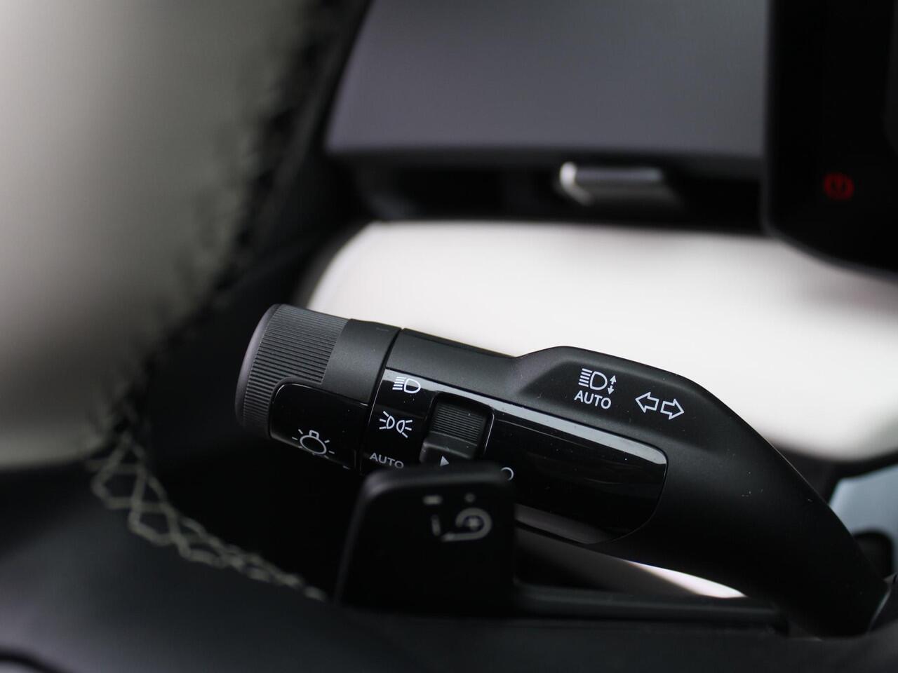 KIA EV4 GT-PlusLine 81.4 kWh | Schuifdak | Stuur-/stoelverwarming + ventilatie | Camera rondom | Elek. stoelverstelling | Leer | HUD | LED | 19" LM |