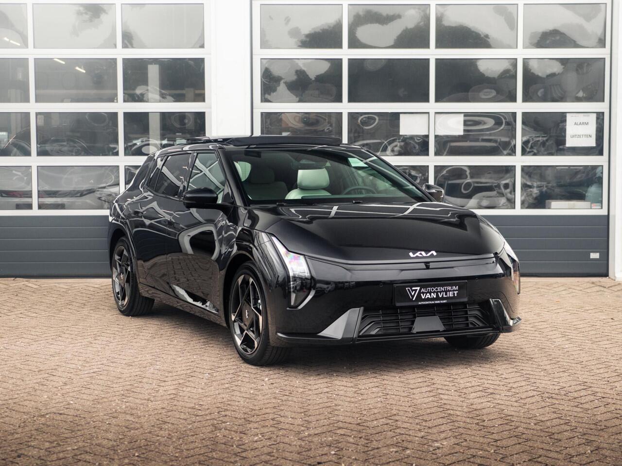 KIA EV4 GT-PlusLine 81.4 kWh | Uit voorraad leverbaar