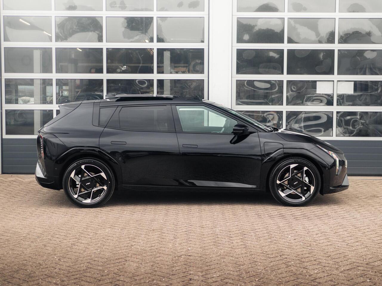 KIA EV4 GT-PlusLine 81.4 kWh | Uit voorraad leverbaar