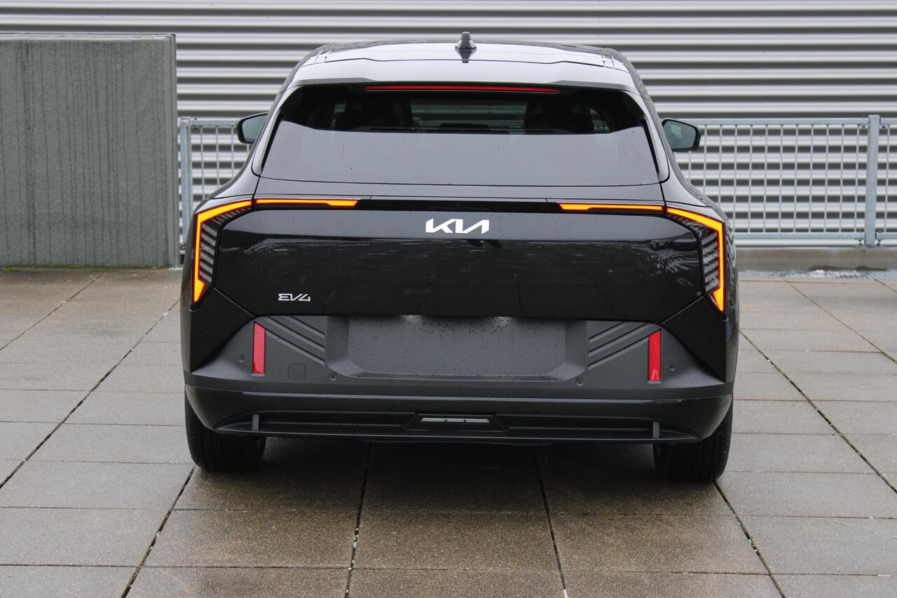 KIA EV4 Plus Advanced 58.3 kWh Navi / Camera / Panoramadak / Direct uit voorraad leverbaar