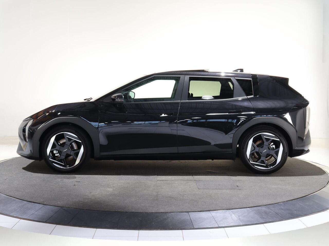 KIA EV4 Plus Advanced 81.4 kWh | Panoramaschuifdak | Verwarmbare achterbank | Harman Kardon | Privacy glass | Dodehoekassistentie |