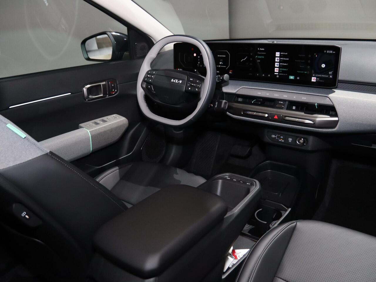 KIA EV4 Plus Advanced 81.4 kWh | Panoramaschuifdak | Verwarmbare achterbank | Harman Kardon | Privacy glass | Dodehoekassistentie |