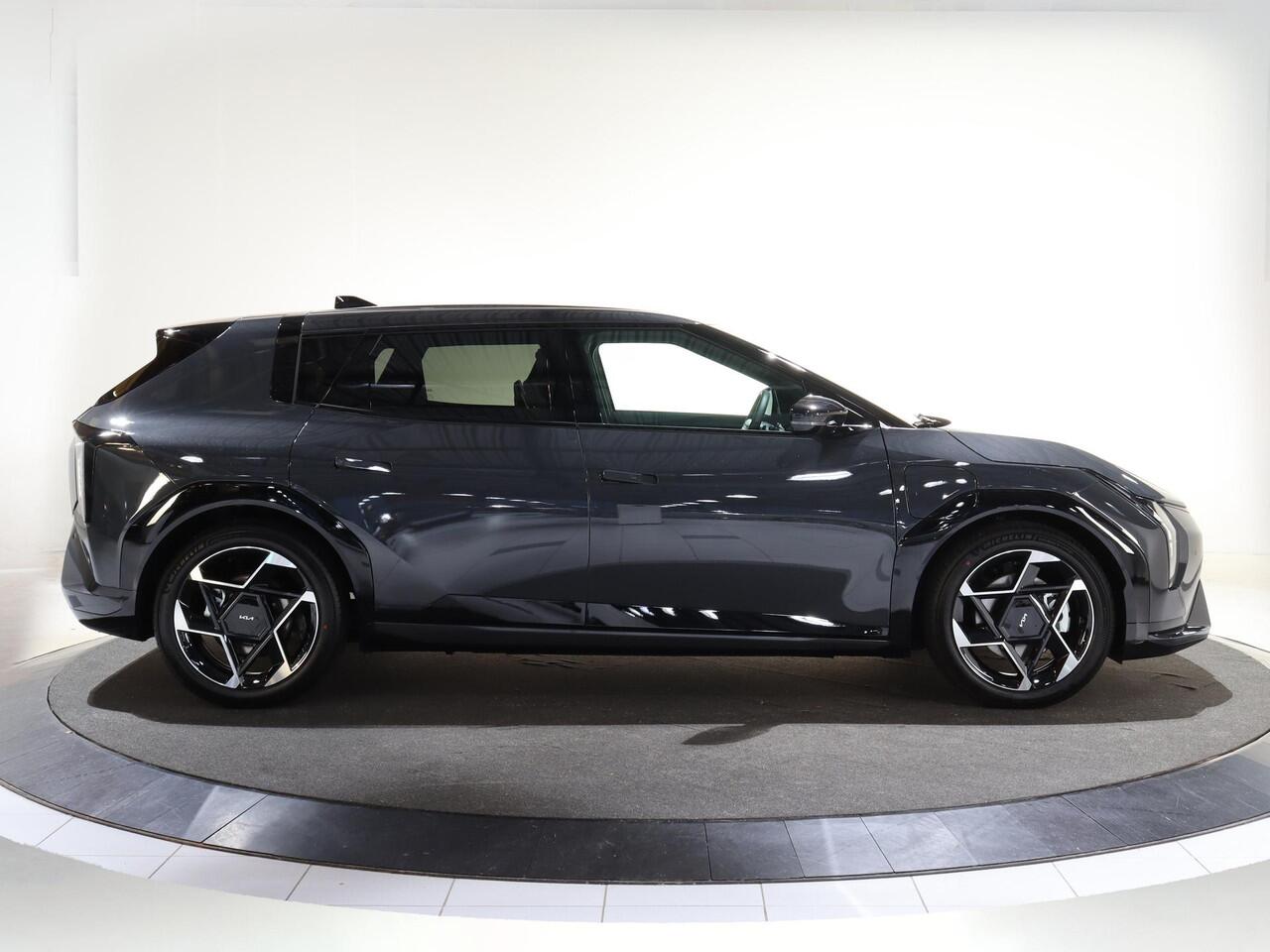 KIA EV4 GT-Line Business Edition 81.4 kWh | Adaptieve cruise control | Stoel- en stuurwielverwarming | Achteruitrijcamera | 19" LM velgen GT-Line | LED-koplampen |