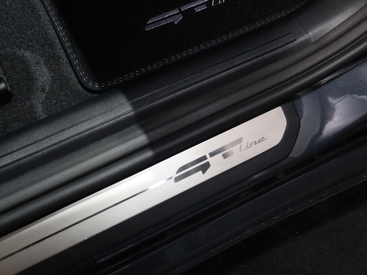 KIA EV4 GT-Line Business Edition 81.4 kWh | Adaptieve cruise control | Stoel- en stuurwielverwarming | Achteruitrijcamera | 19" LM velgen GT-Line | LED-koplampen |