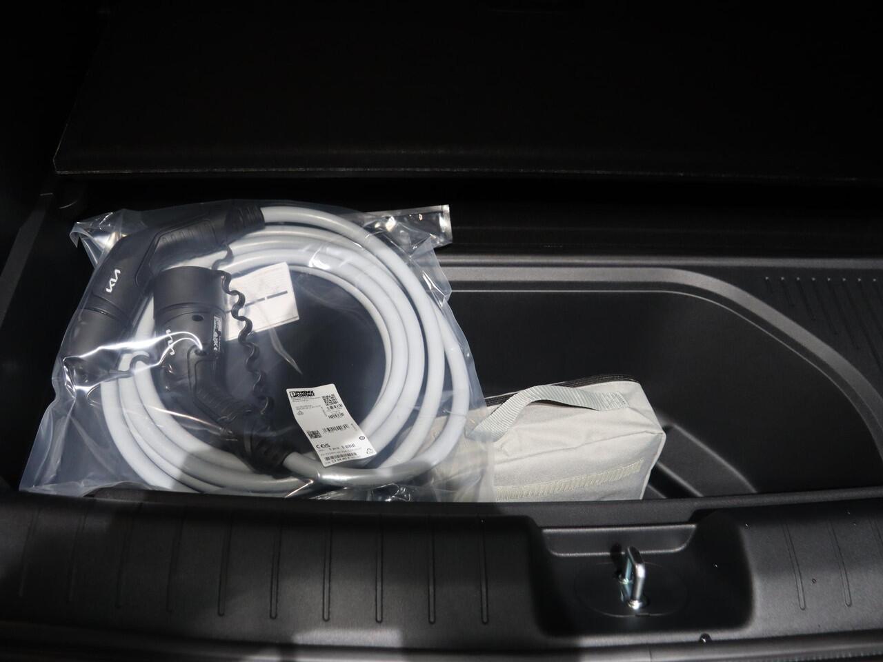 KIA EV4 GT-Line Business Edition 81.4 kWh | Adaptieve cruise control | Stoel- en stuurwielverwarming | Achteruitrijcamera | 19" LM velgen GT-Line | LED-koplampen |