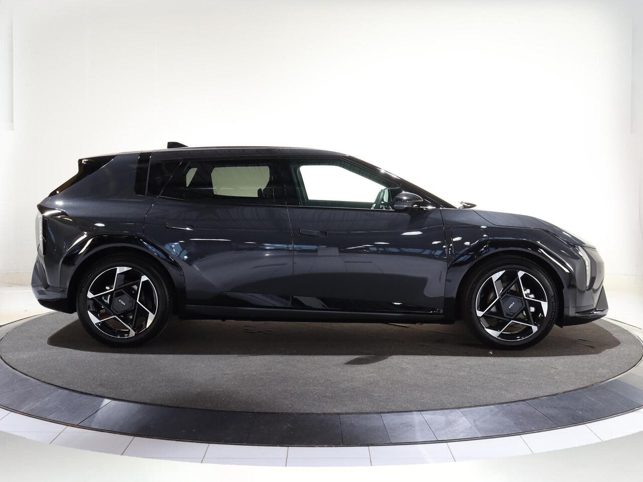 KIA EV4 GT-Line Business Edition 81.4 kWh | Adaptieve cruise control | Stoel- en stuurwielverwarming | Achteruitrijcamera | 19" LM velgen GT-Line | LED-koplampen |